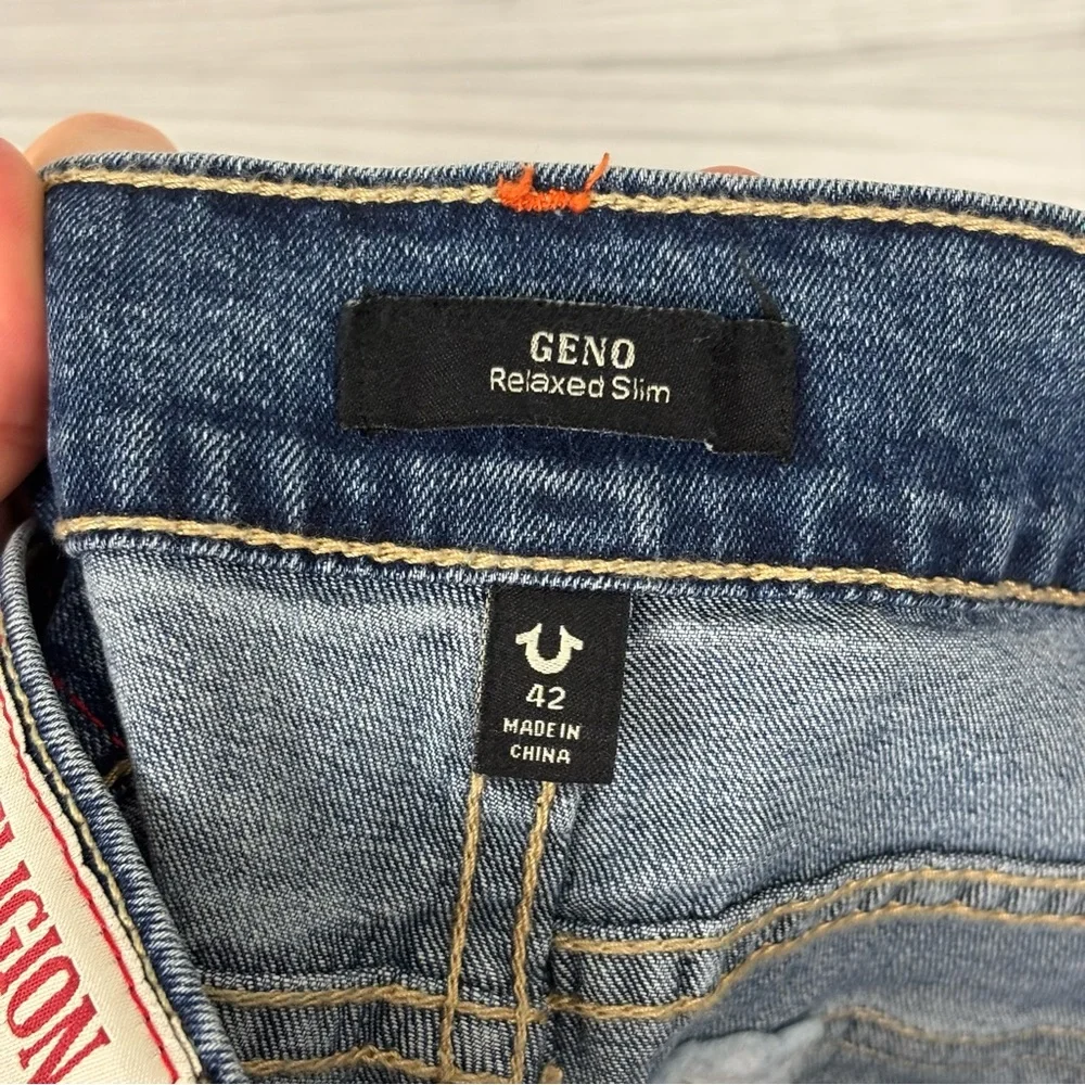 True Religion Geno Relaxed Slim Flap Jeans Size 42X32 NWT